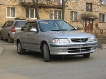 1999 Nissan Sunny Photos