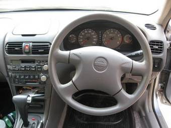 1999 Nissan Sunny Photos