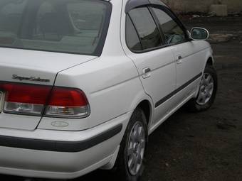 1999 Nissan Sunny Pictures
