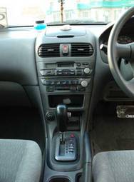1999 Nissan Sunny Images