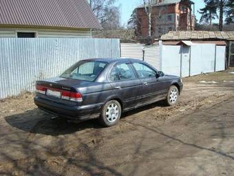 1999 Nissan Sunny Pictures