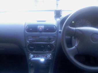 1999 Nissan Sunny Pictures