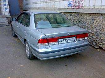 1999 Nissan Sunny Pictures