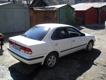 1999 Nissan Sunny Pics