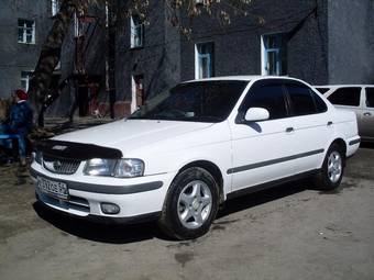 1999 Nissan Sunny Pictures