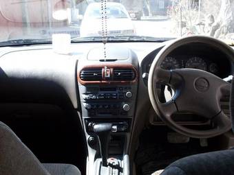 1999 Nissan Sunny Pictures