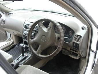 1999 Nissan Sunny Photos