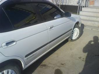 1999 Nissan Sunny Photos