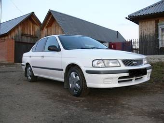 1999 Nissan Sunny Pictures
