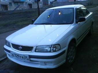 1999 Nissan Sunny Pictures