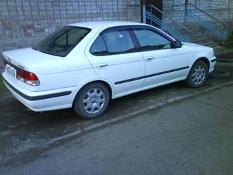 1999 Nissan Sunny Photos