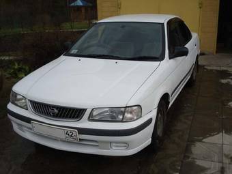 1999 Nissan Sunny Pictures