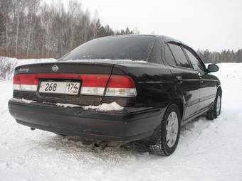 1999 Nissan Sunny Photos