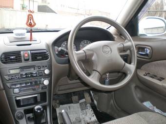 1999 Nissan Sunny Pictures