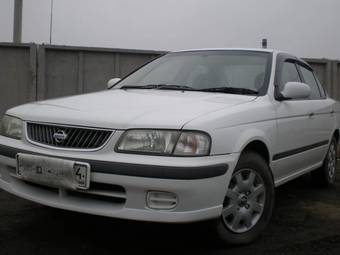 1999 Nissan Sunny Photos