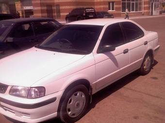 1999 Nissan Sunny Pics