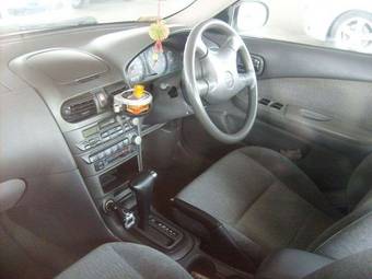 1999 Nissan Sunny Pictures