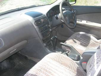 1999 Nissan Sunny Photos