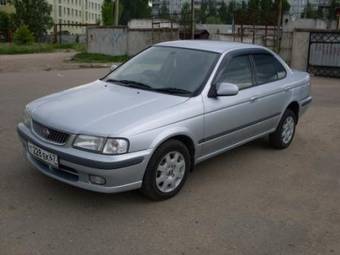 1999 Nissan Sunny Photos