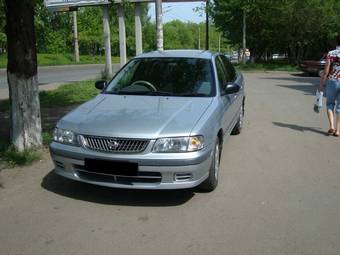 1999 Nissan Sunny Pictures