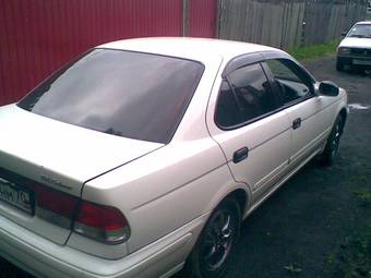 1999 Nissan Sunny Pictures