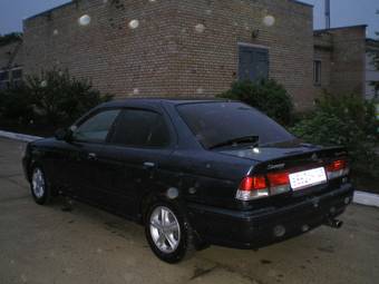 1999 Nissan Sunny Pictures