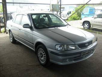 1999 Nissan Sunny Pictures