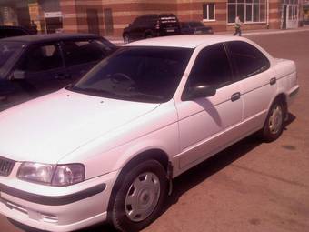 1999 Nissan Sunny Photos