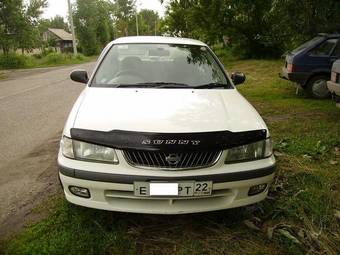 1999 Nissan Sunny Photos