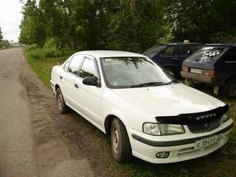 1999 Nissan Sunny Pictures