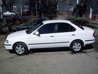 1999 Nissan Sunny Photos