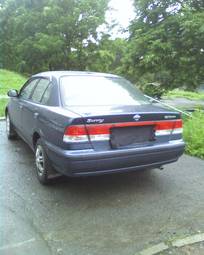 1999 Nissan Sunny Pictures