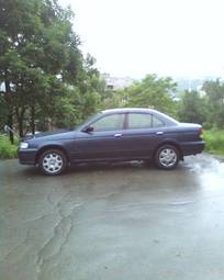 1999 Nissan Sunny Photos