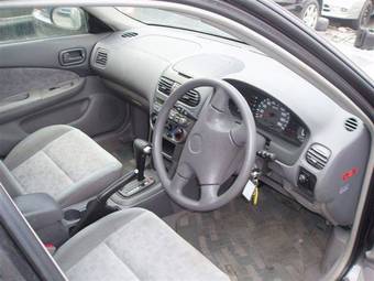 1999 Nissan Sunny Photos