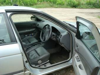 1999 Nissan Sunny Pics