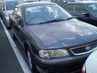 1999 Nissan Sunny Photos