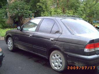 1999 Nissan Sunny Photos