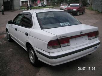 1999 Nissan Sunny Photos