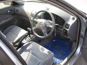 1999 Nissan Sunny Pictures