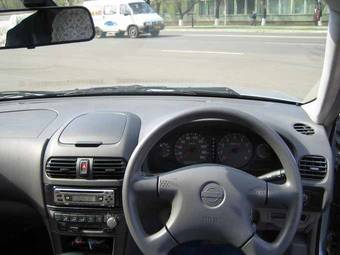 1999 Nissan Sunny Pictures