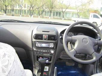 1999 Nissan Sunny Photos