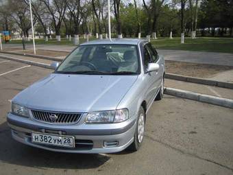 1999 Nissan Sunny Photos