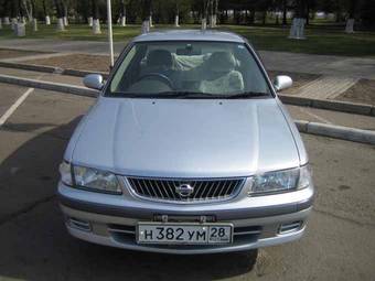 1999 Nissan Sunny Pictures