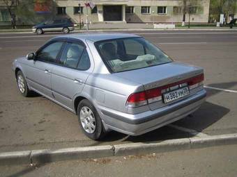 1999 Nissan Sunny Photos