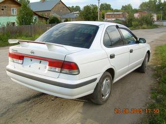 1999 Nissan Sunny Photos