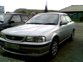1999 Nissan Sunny Pictures