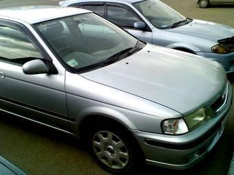 1999 Nissan Sunny Photos