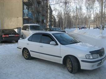 1999 Nissan Sunny Photos