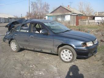 1999 Nissan Sunny Pictures