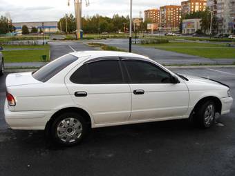 1999 Nissan Sunny Photos